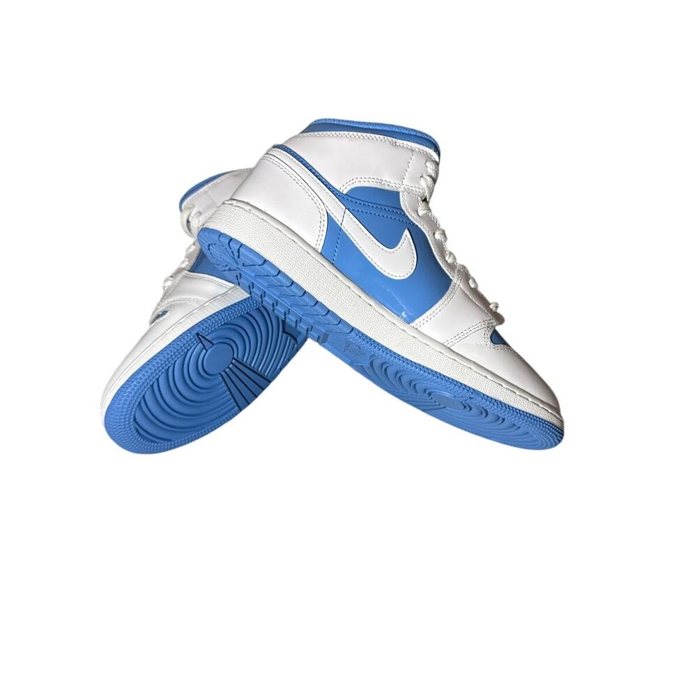Nike Air Jordan 1 Mid SE White Carolina Powder Blue UNC Sneakers Size 7 - Picture 3 of 5